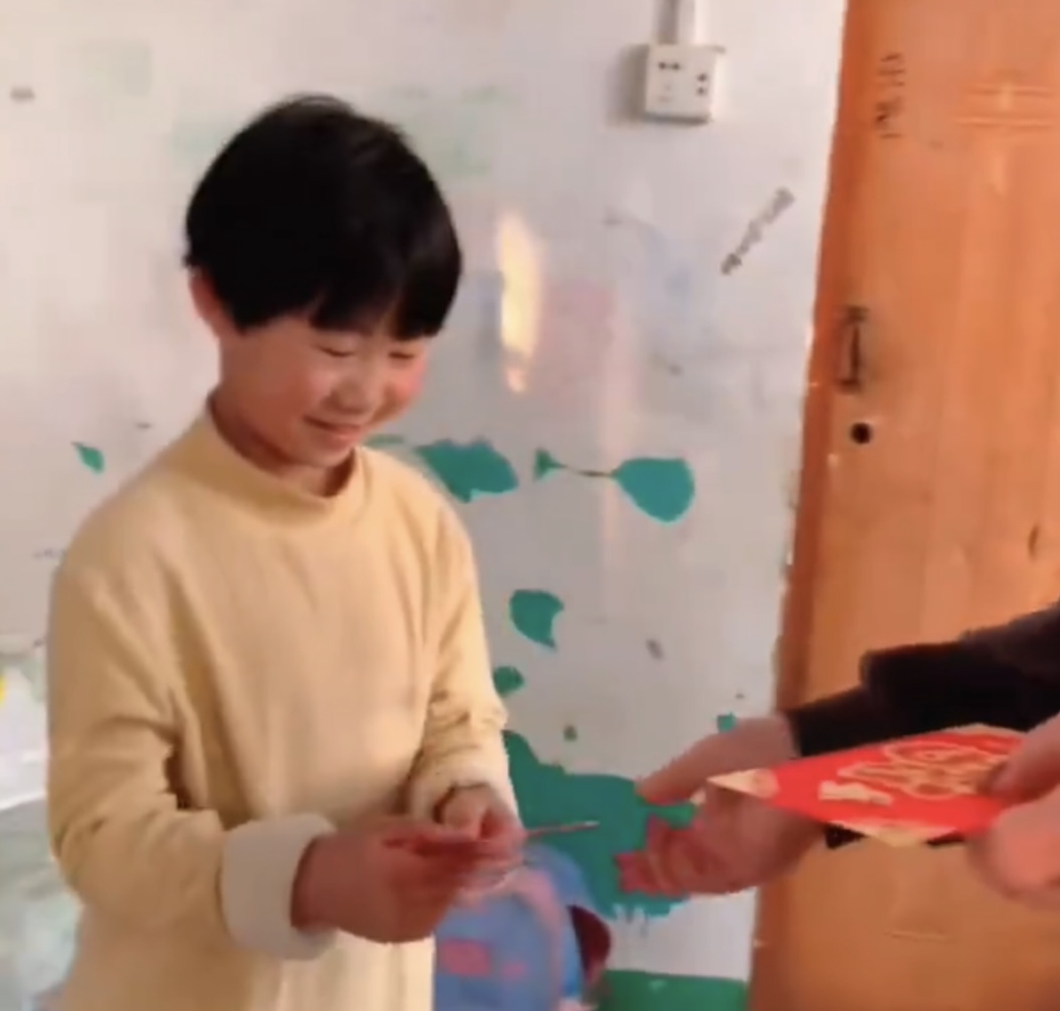 12歲二妹讀國中。