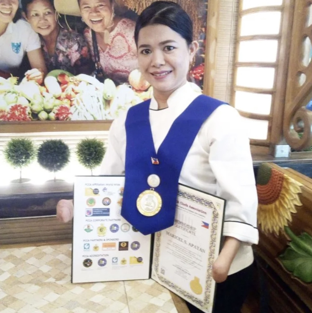 瑪麗於2011年完成了另一門廚師課程。