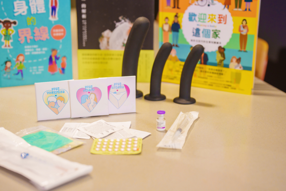 許多同學認為由一方採取避孕措施則已經足夠,而糖不甩則積極教育他們避孕是男女的共同責任,雙方都應好好了解不同方法,並採取適當的避孕措施,保護自己。