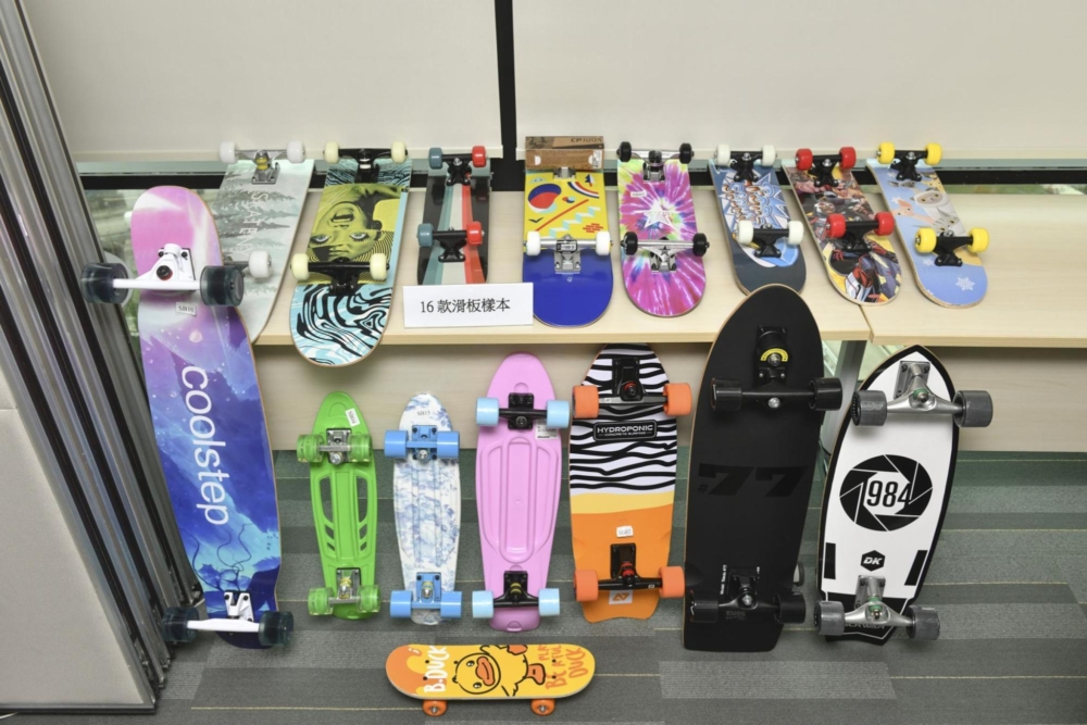 消委會最新測試了市面上16款滑板，7成半（12款）樣本未能符合歐洲安全標準。