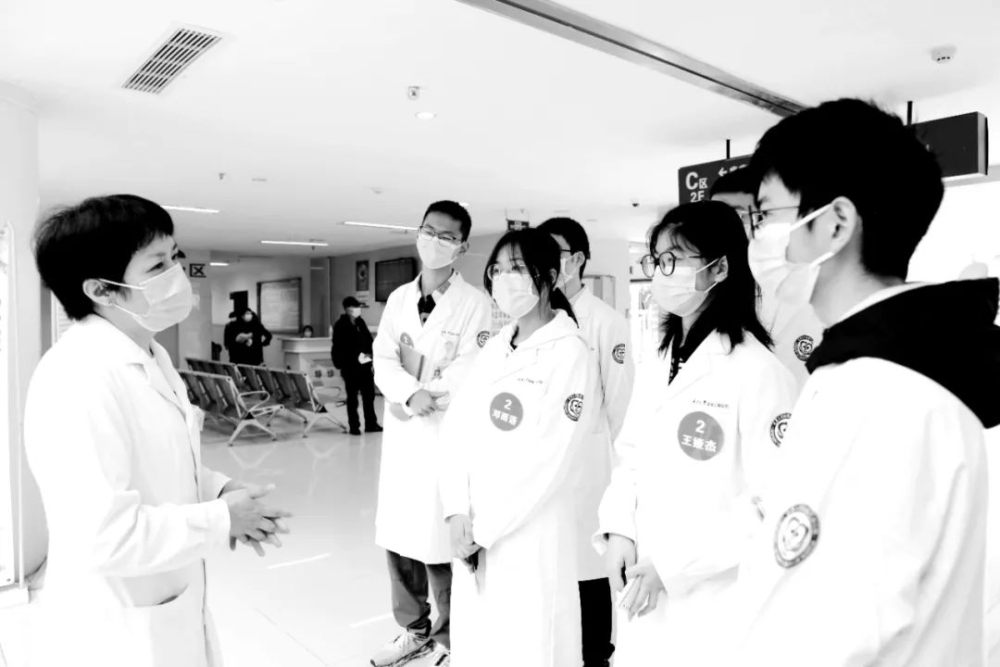 刁攀婭醫生守護患者直到生命的盡頭。