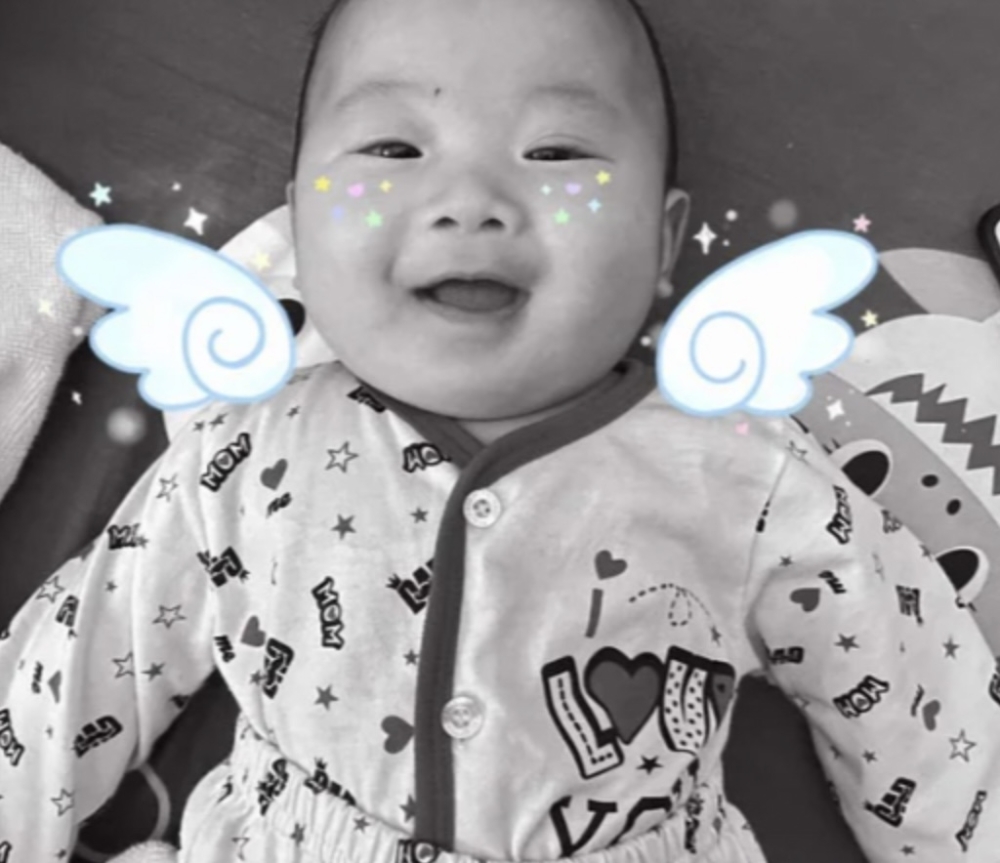 沒想才第4天,弟弟就突然全身發紫、斷氣死亡。