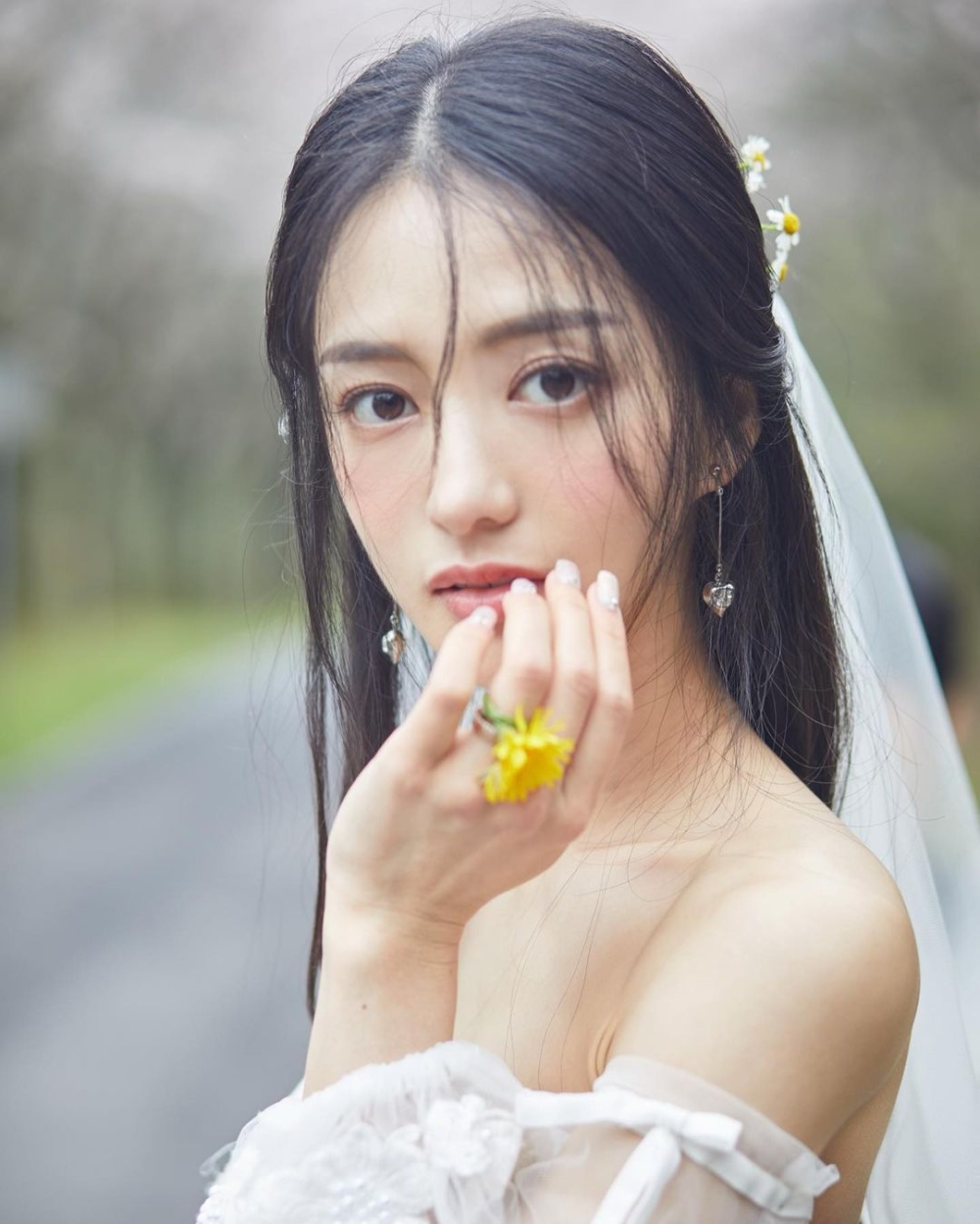韓國女星崔呈媛坦言過去因罹患甲狀腺癌飽受痛苦。