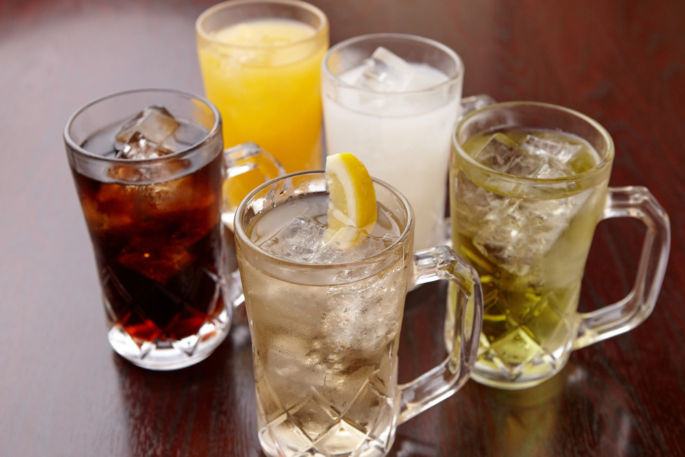 日本節目《月曜夜未央》曾做隔夜飲料含菌量測試。