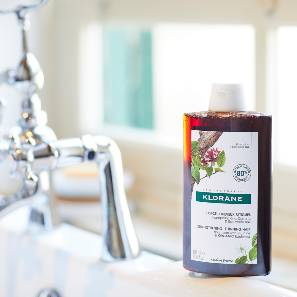 KLORANE金雞納及有機雪絨花防脫髮洗髮水,每天使用,補充頭皮及毛囊所需營養的同時,預防脫髮、毛囊萎縮及頭髮稀疏等現象出現。