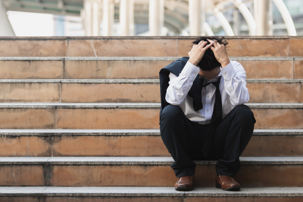 失業男子表示「每天都在被焦慮一點點的吞噬」。