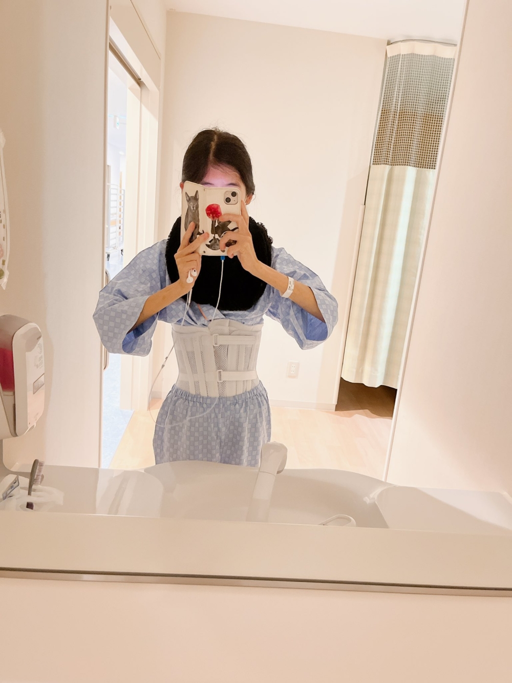 高橋知成突Po出住院照,從照片上看高橋知成已經瘦成「皮包骨」。