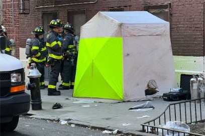 經過當地警察局調查,他們指出在這間托嬰中心中發現用來進行分裝大量毒品的壓力機器與類鴉片止痛劑(芬太尼 Fentanyl)。