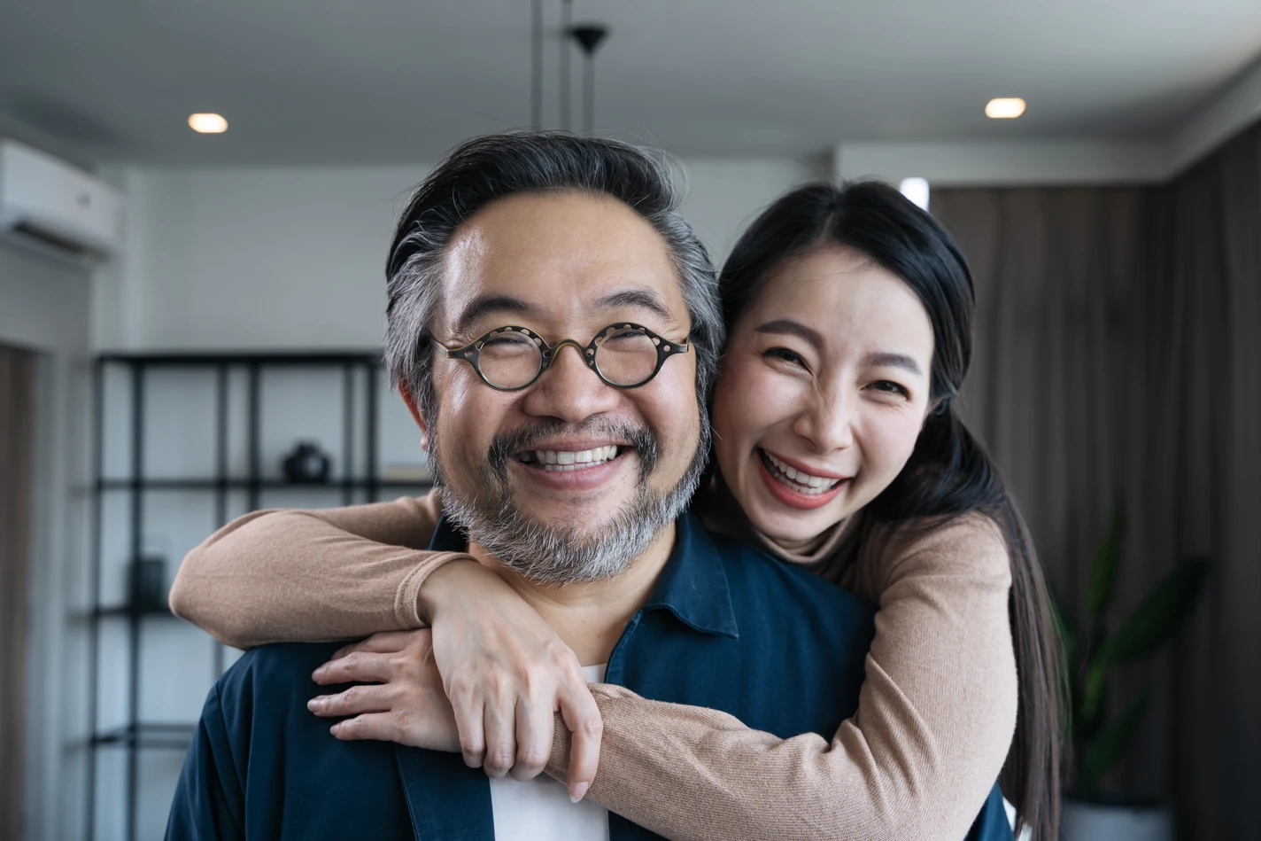香港賽馬會近期推出一項為期6個月的「賽馬會 We WATCH 優活健康計劃」,招募超過2萬人參與,目的為協助中年人士改善生活習慣,預防或延緩患上慢性疾病。
