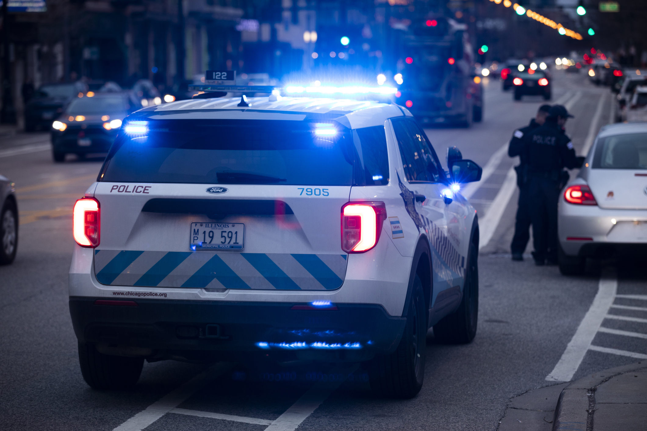 廣東江門發生一宗入室盜竊案,隨後警察也鎖定一名作案的嫌疑對象,並對其實施抓捕行動。