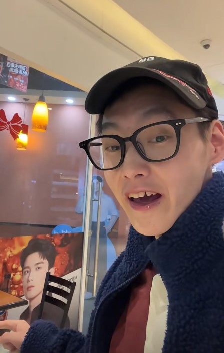 從最近的影片中可見，趙赫的神態明顯虛弱不少，身形與臉型也消瘦許多。