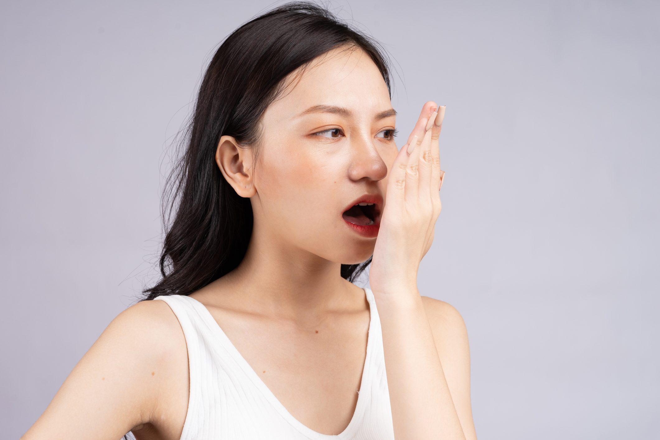口臭是甚麼原因導致而成的?