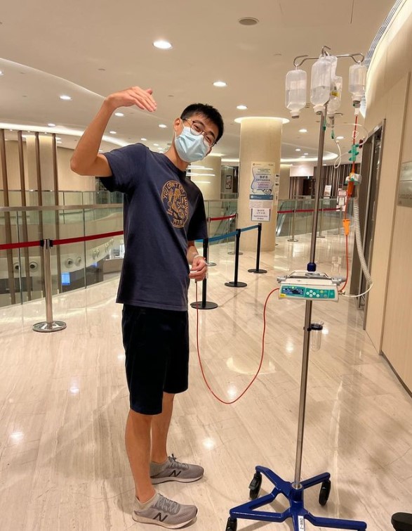 Gabriel於社交平台分享治療過程,並指去年4月進行第一次化療。