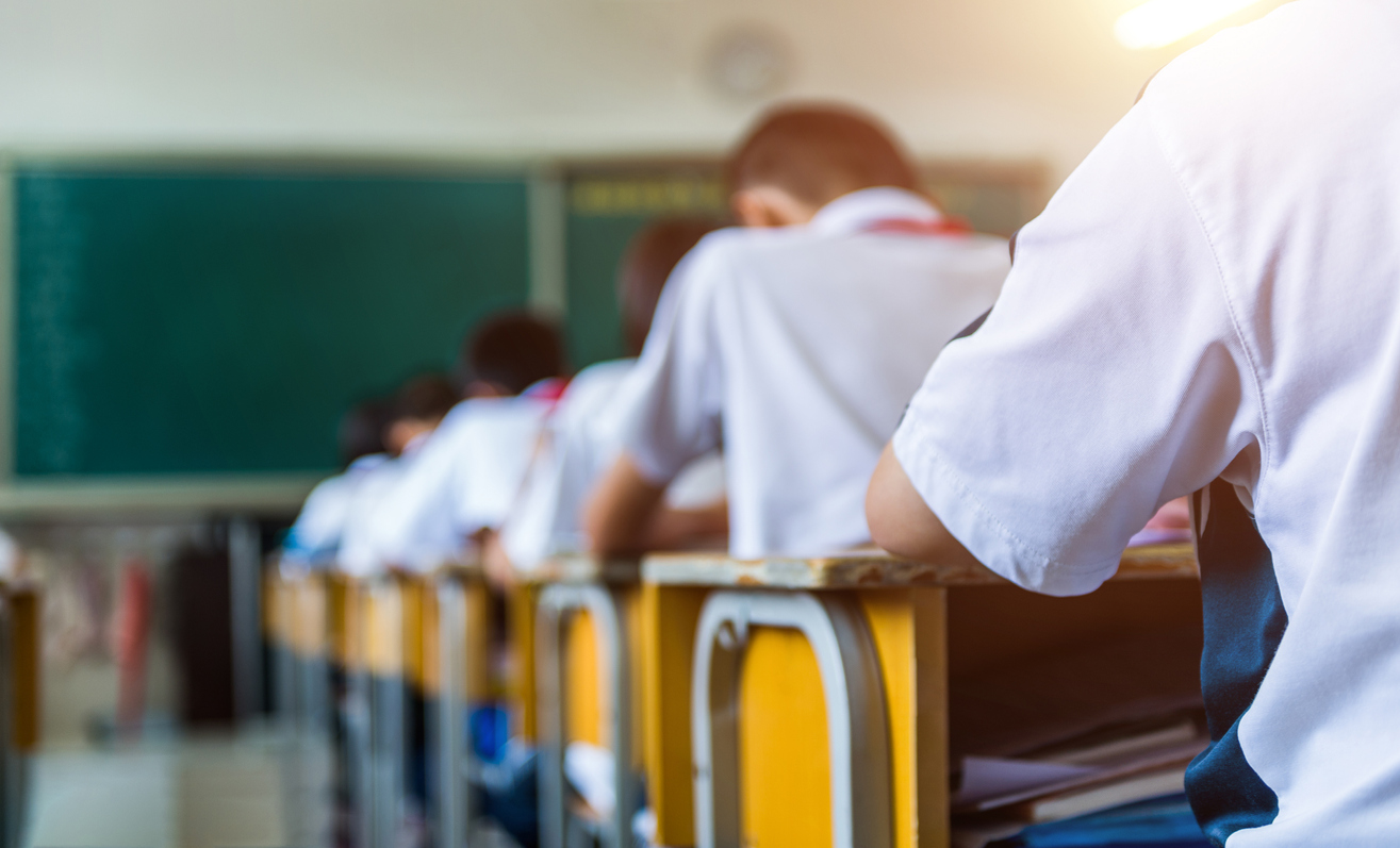 11歲男童王俊浩診斷出患有右肱骨腫瘤,因此為了治療只能停學一個月。