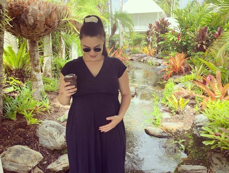 32歲的母親Nicole Dib於數年前誕下第一胎長早產嬰兒,後來再次懷孕時同樣是高危妊娠,早在25周時就因羊水破裂早產。