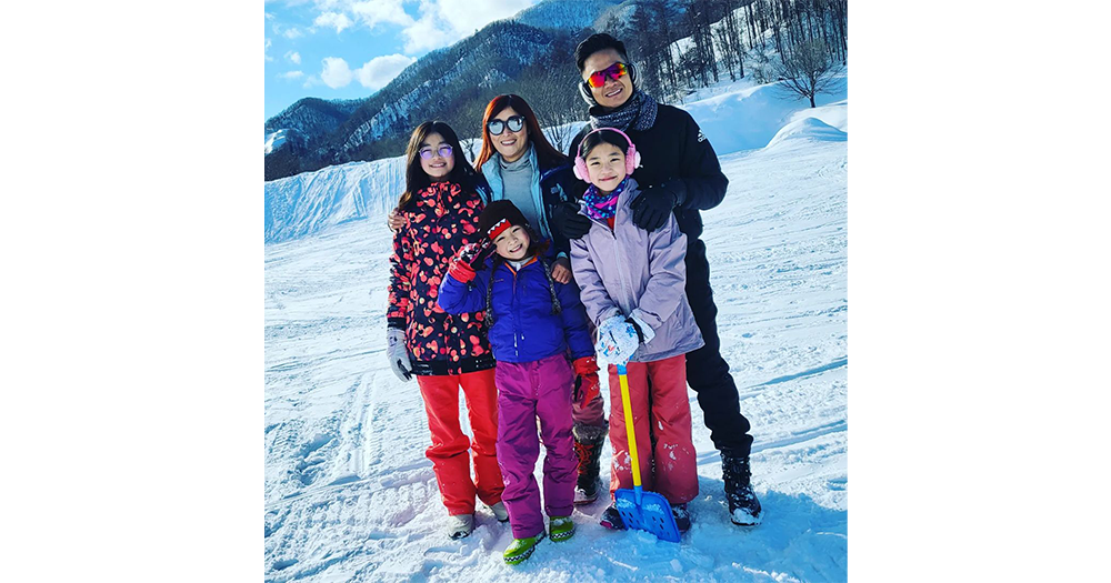 胡仔4年前開始服用「Return關節筋肌配方」保養關節，今天即使日日做運動，經常陪家人出外遊山玩水，全身關節也應付自如。