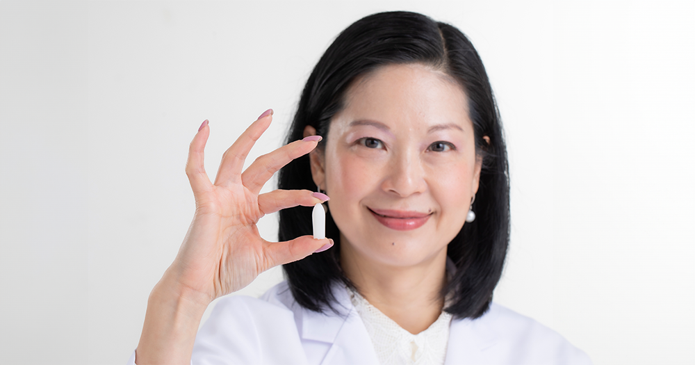 蕙蘭 姿潤塞劑放入陰道後,塞劑會隨體溫溶化成幼滑乳霜,發揮滋潤作用。毋需使用塗抹器,外出使用更為方便。