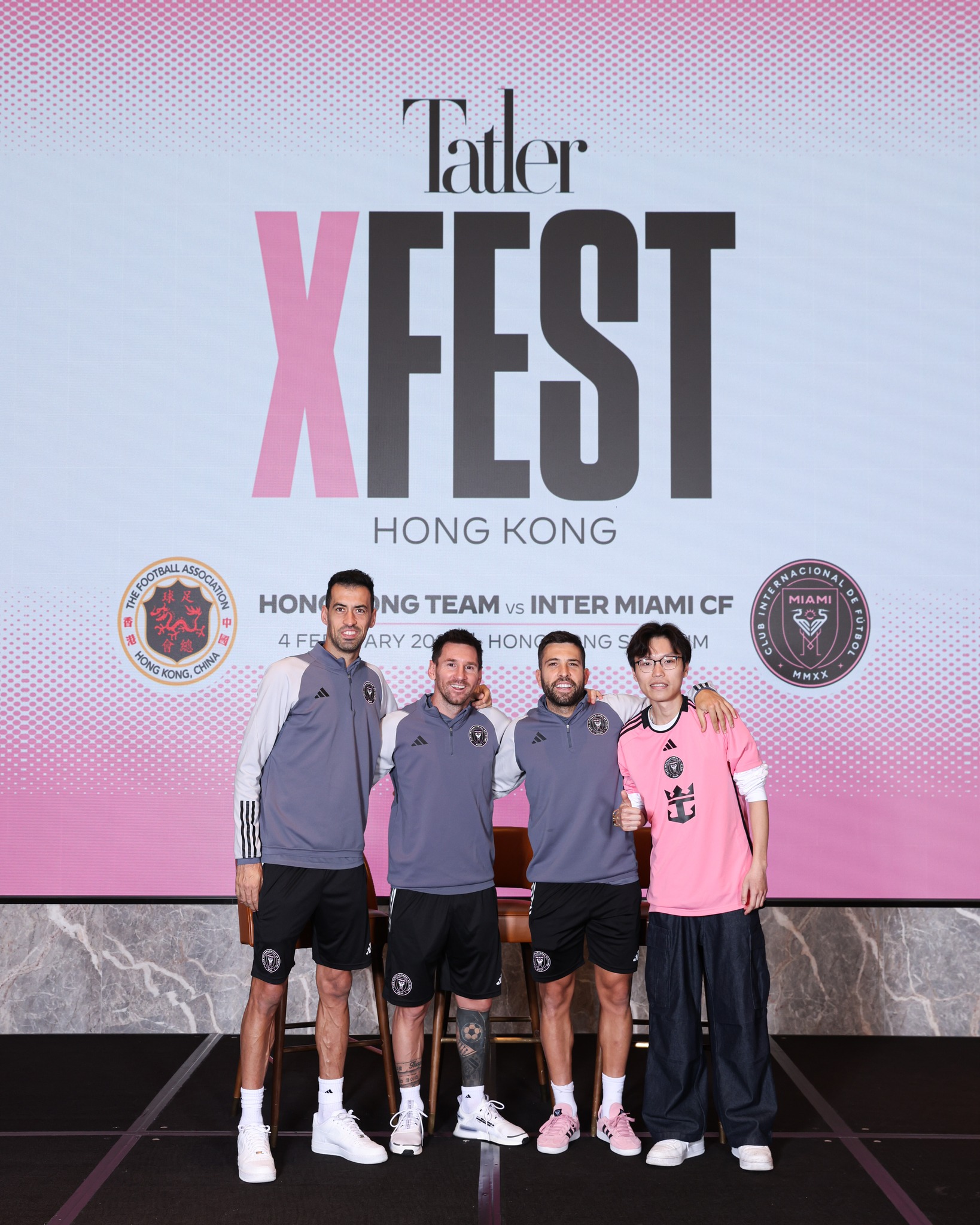 19歲球迷岷泰早就許願想與偶像美斯見面,卻沒想到終於在當日願望成真。