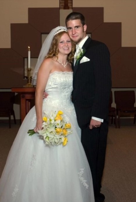 美國女子Kris與男友Brandon Smith於2006年許訂終身，在婚後的第2年，Brandon遭遇了嚴重車禍，確診創傷性腦損傷，終生無法自理。