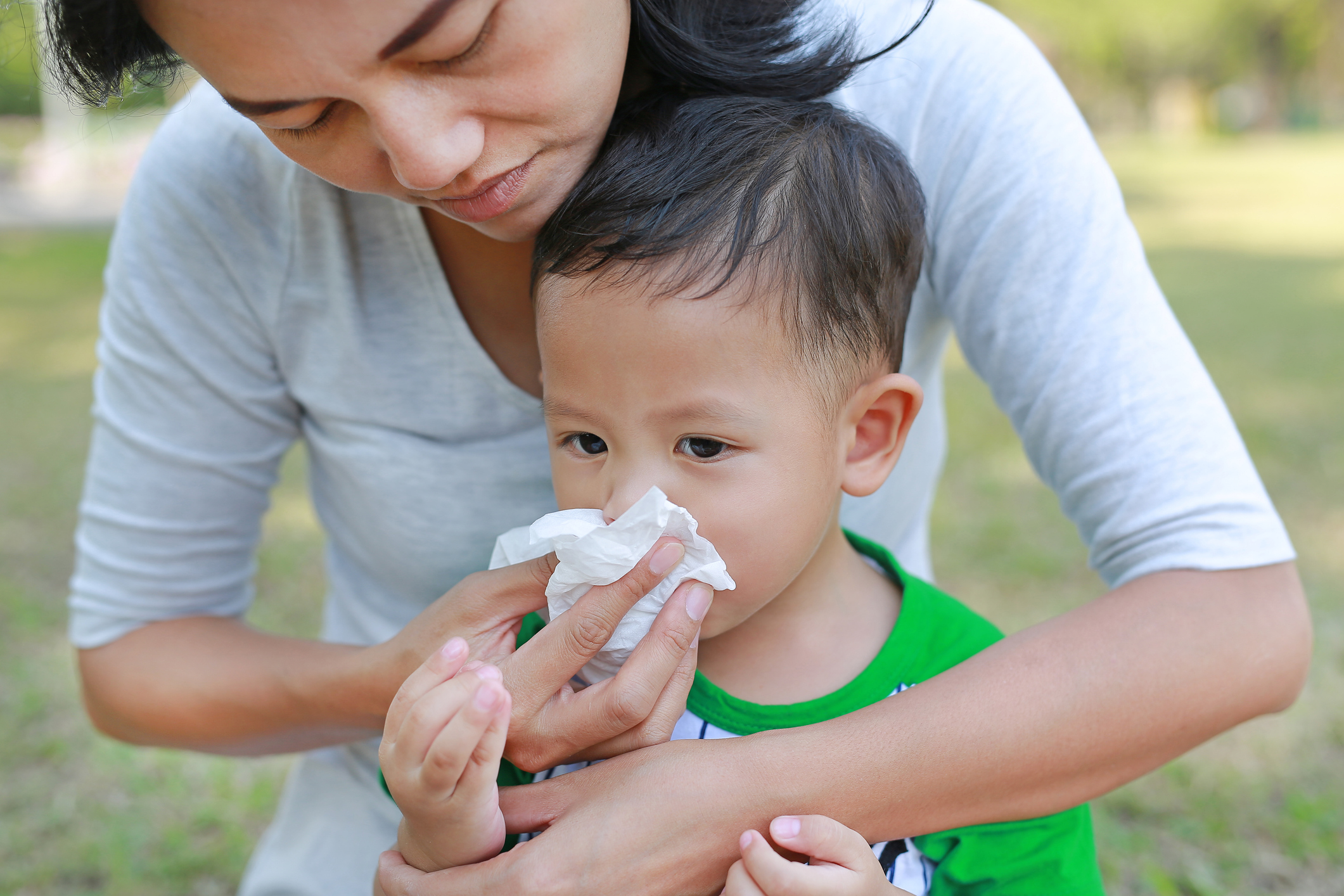 當嬰兒年齡越小,出現併發症與重症的風險就越高,甚至會導致死亡。