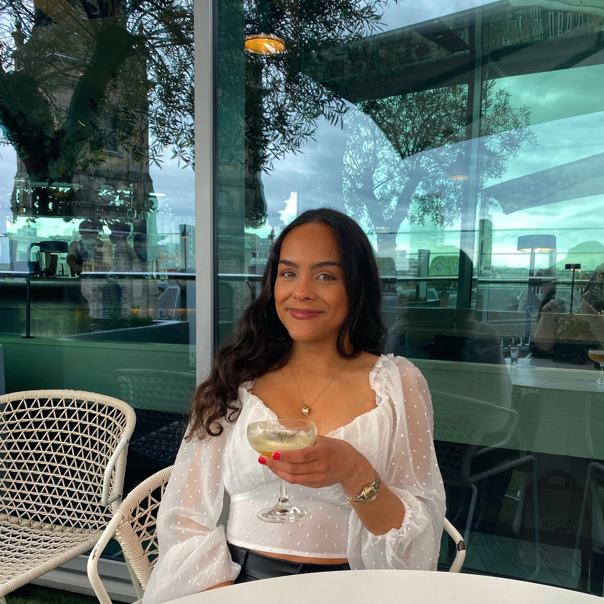 25歲女子Daniella Trackray於上個月在個人Facebook與LinkedIn上發文獲得世界各地近千人回覆。