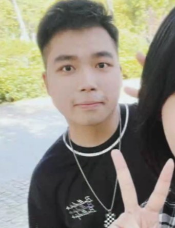 南黃岡市22歲男子劉沫言在16歲時被診斷患有尤文氏肉瘤(好發於骨骼和軟組織的腫瘤),從此開啟了他的抗癌之路。