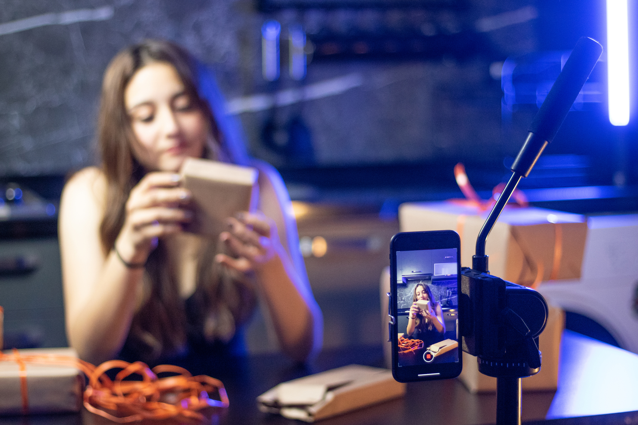 一名南韓KOL於早前到首爾梨泰院一間居酒屋進行直播,卻發生一起讓她感到後怕的事情。