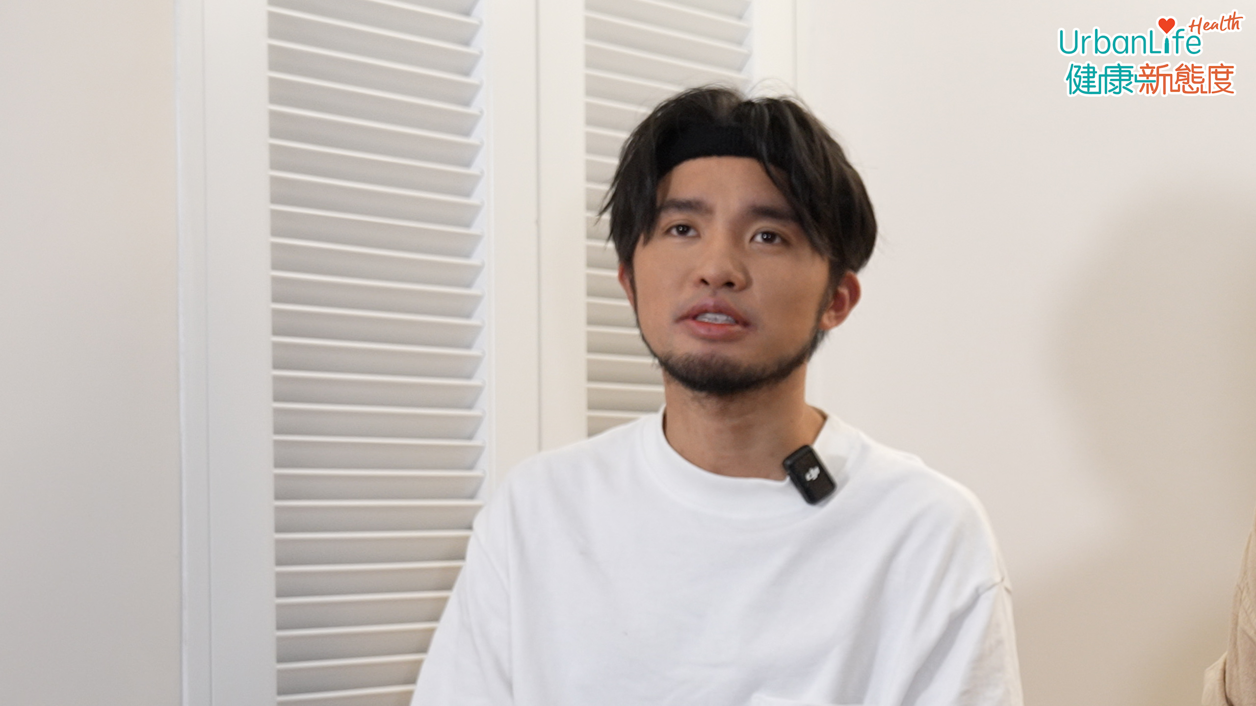 許賢回望自己的讀書時期，「好像是不開心多於開心，好像是比較壓抑的原因是...都是因為成績不夠好」