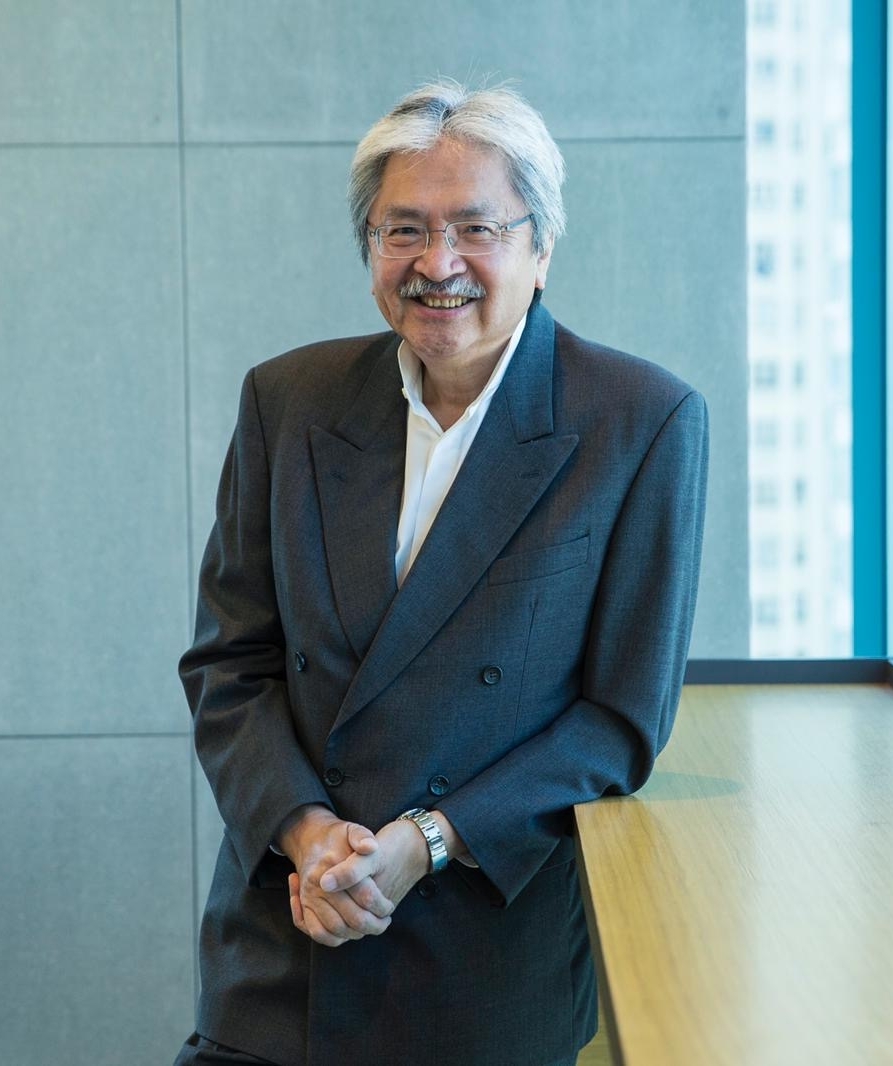 現年73歲曾俊華在社交平台分享說,自己是一個樂觀且能「拎得起放得低」的人,但電影讓他回憶起多年前父親的離世,這是他心中最深刻的傷痛之一,也是自己「等待破解嘅心結地獄」。