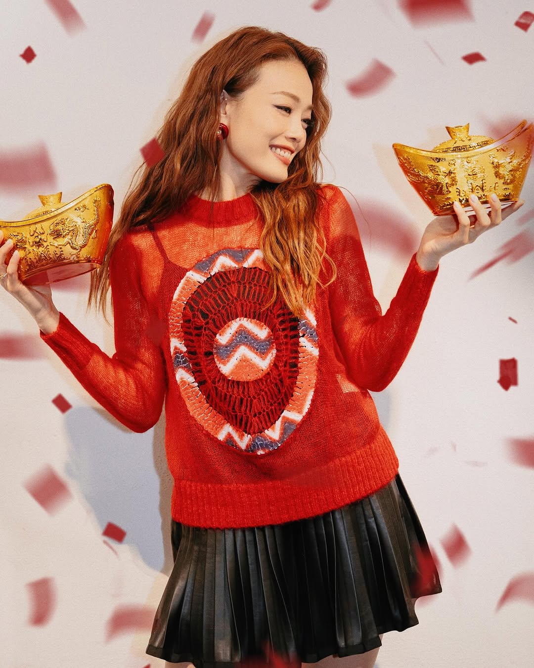 屬猴藝人代表:容祖兒。