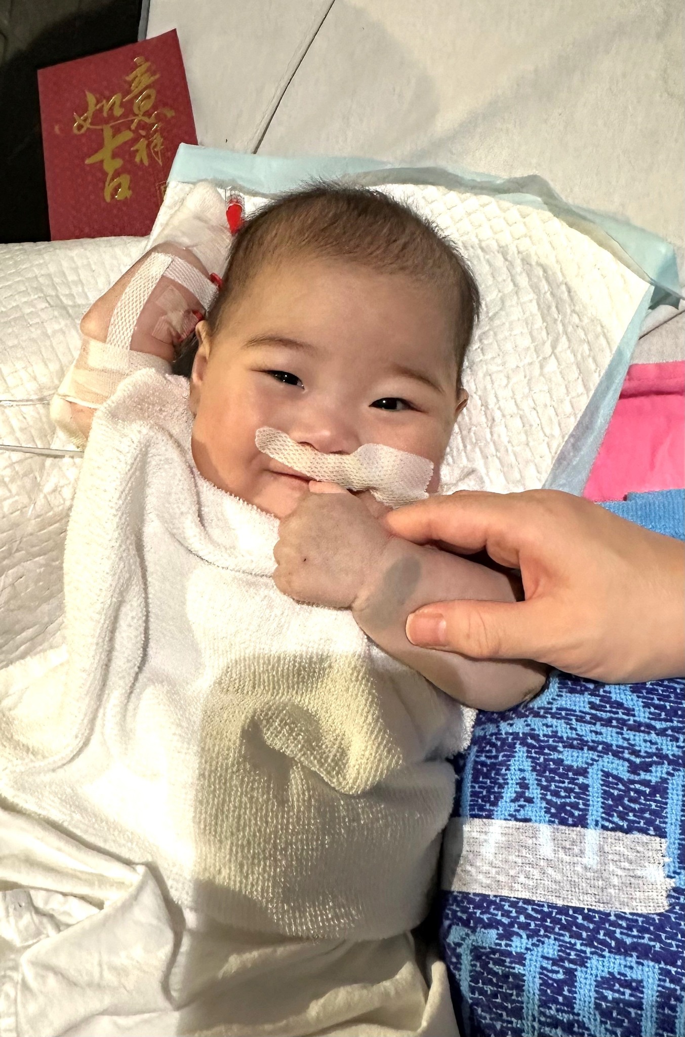 兒童醫院1名7個月大的女嬰祈祈,去年因急性心臟衰竭,情況持續危殆