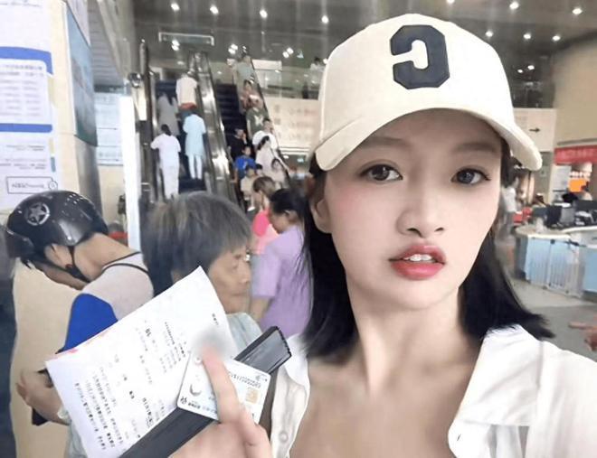 內地貴州1名模特兒林春梅,因直腸癌不敵癌魔病逝,年僅29歲。
