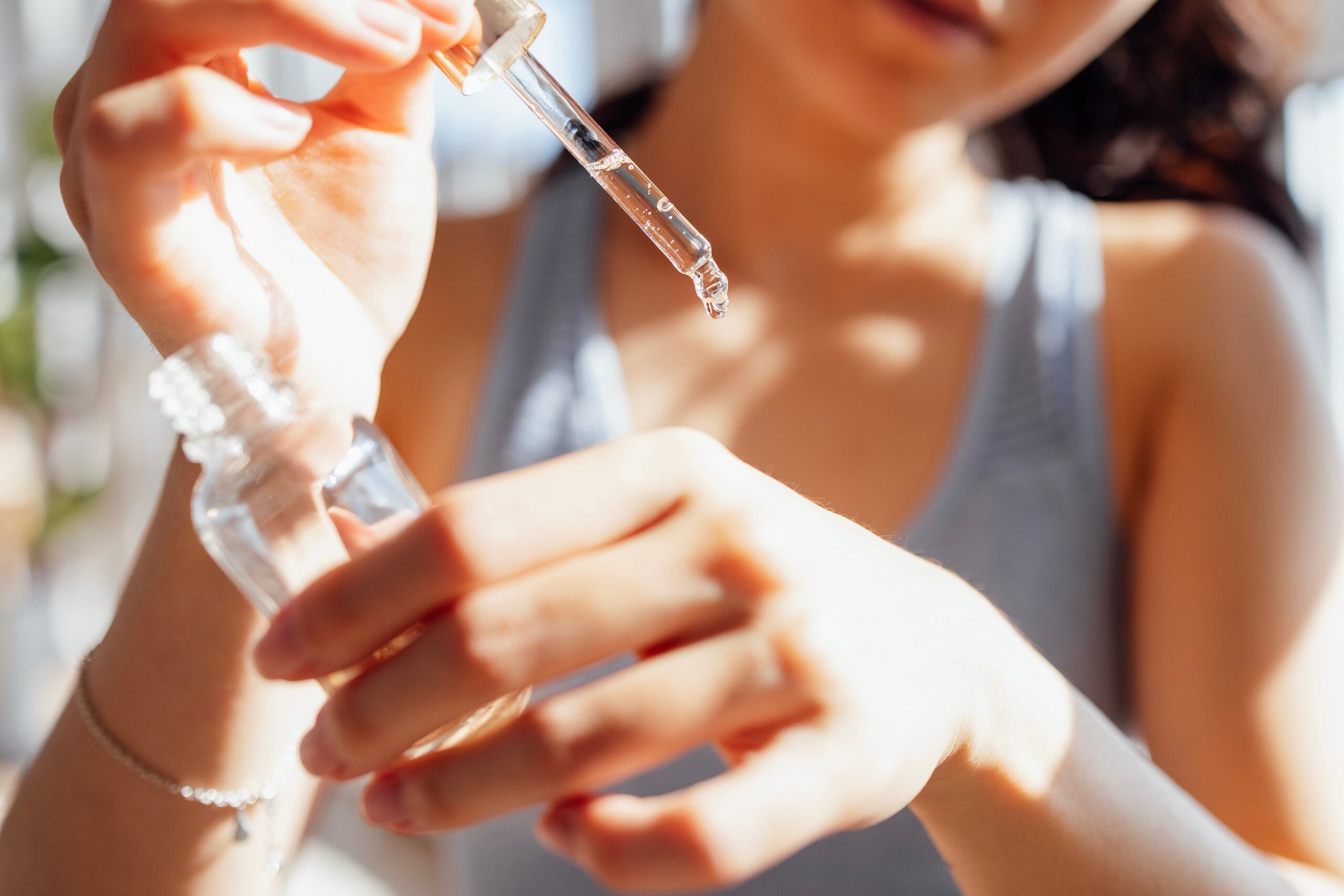 維他命C精華早晚使用皆可～