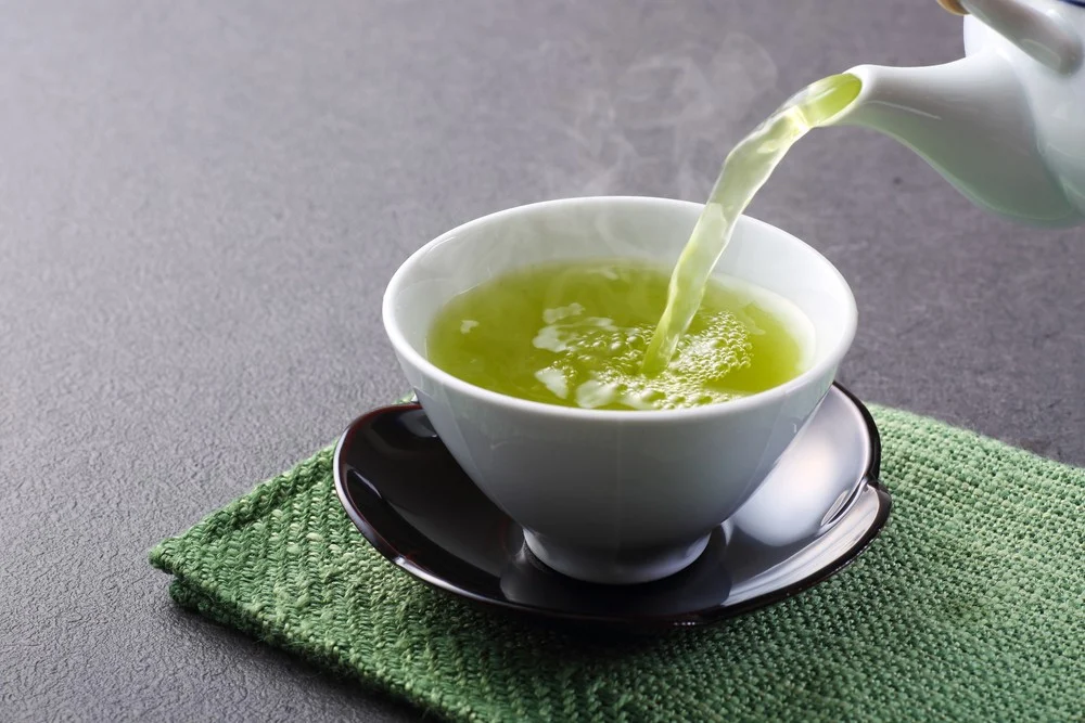 綠茶:修復曬傷,減少暗沉,透亮膚色。