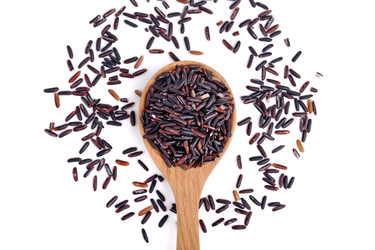 紫米富含花青素,能減少黑色素沉澱,對想改善黑斑的人特別有幫助。