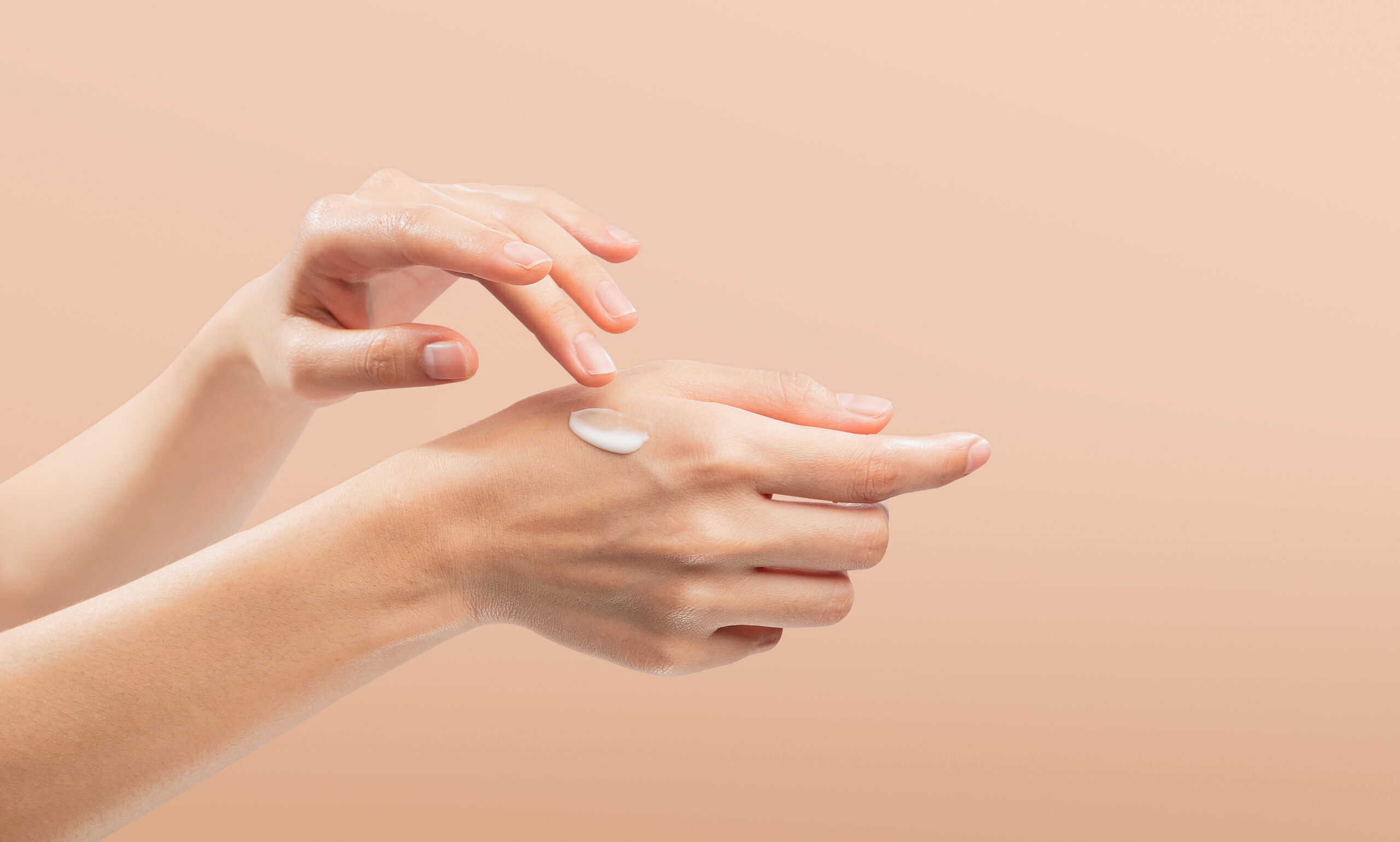 市面上的乳液五花八門,從補水到修護應有盡有。