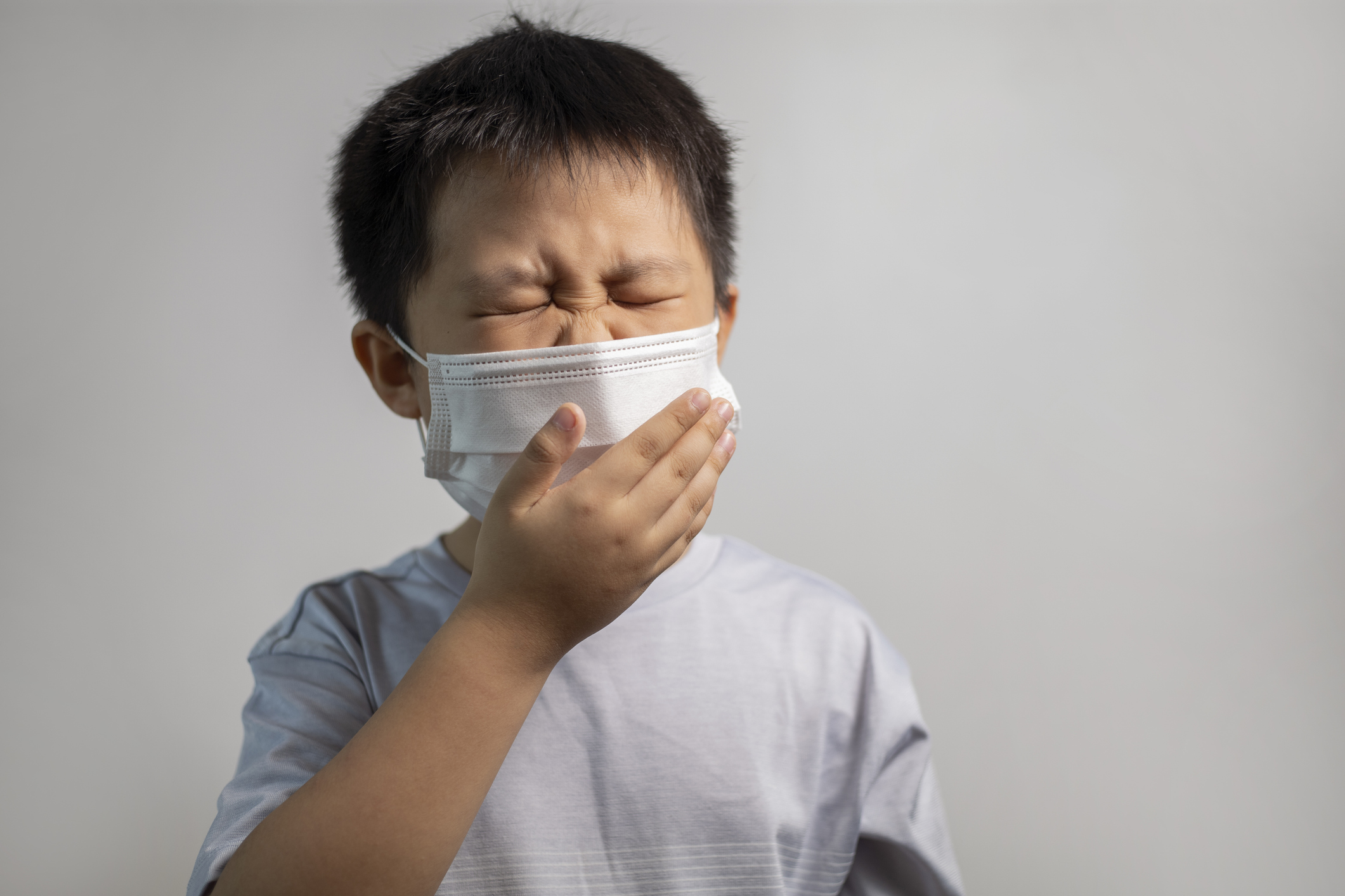 針對幼兒咳嗽，可選擇一些潤肺化痰且味道清甜的湯水，以提高孩子的接受度。