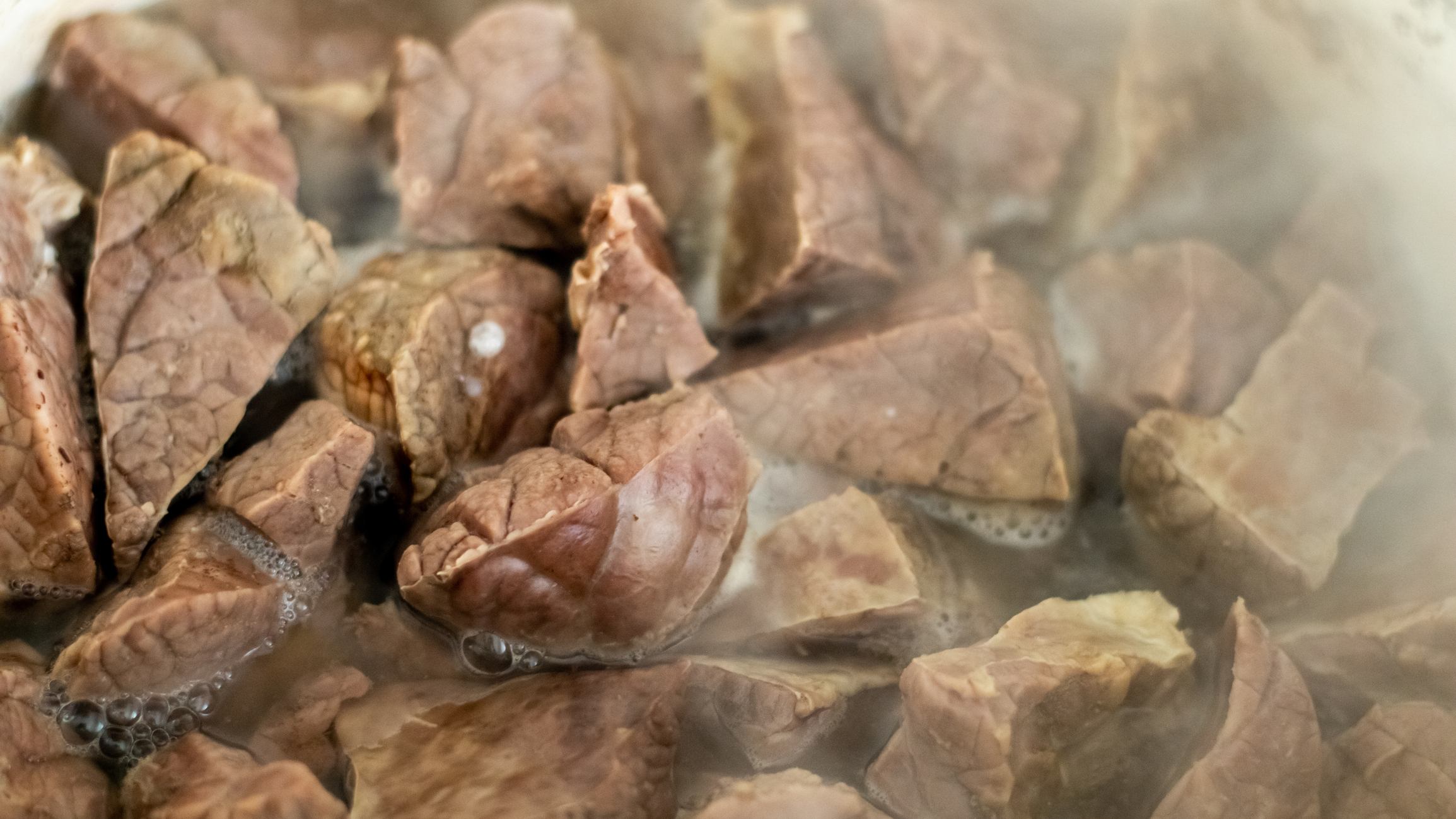 無論是豬肺或菜乾處理還是火候控制，對烹煮湯水上都很重要。