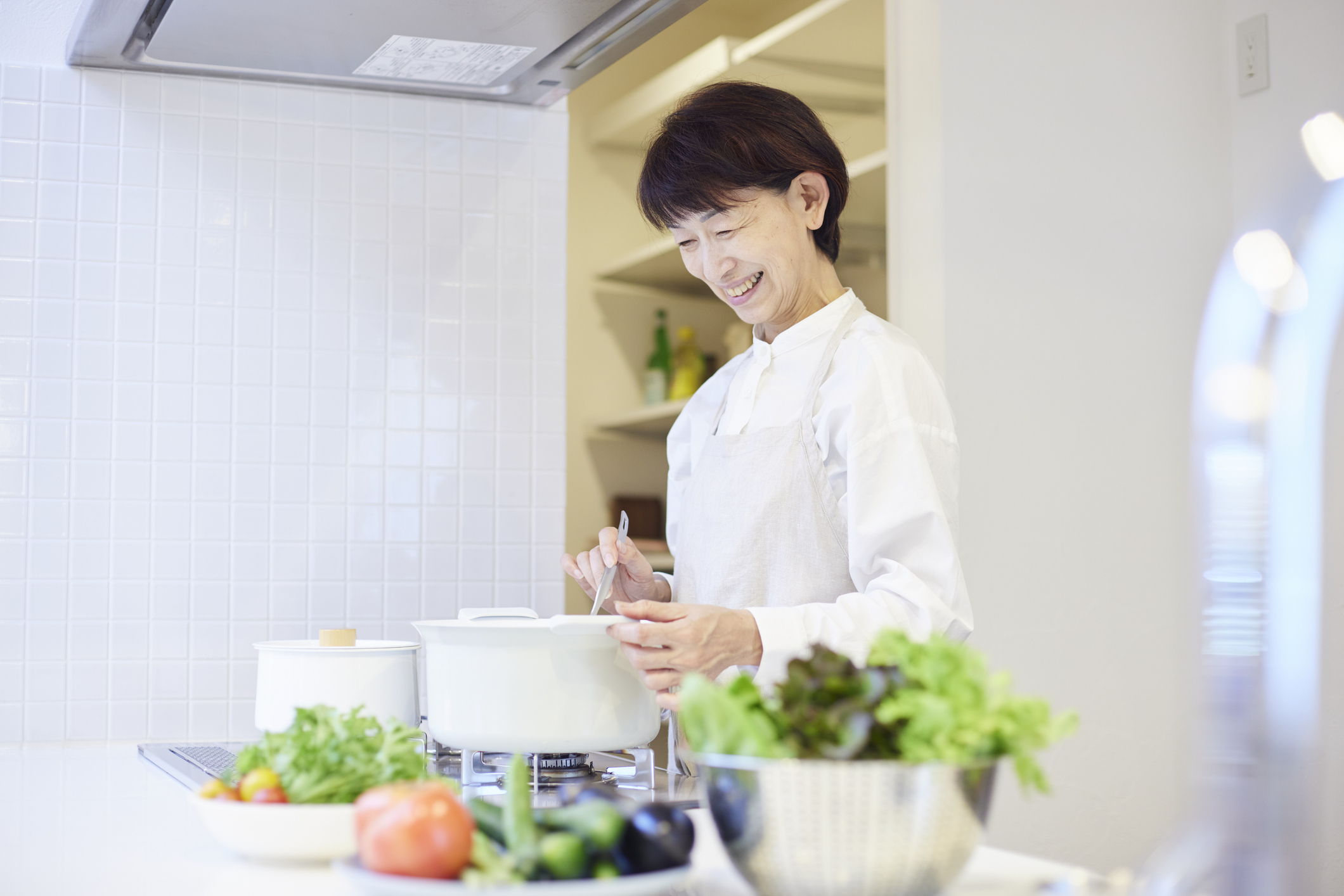 在烹調家常湯時，掌握一些健康小技巧，能讓湯品更營養美味。