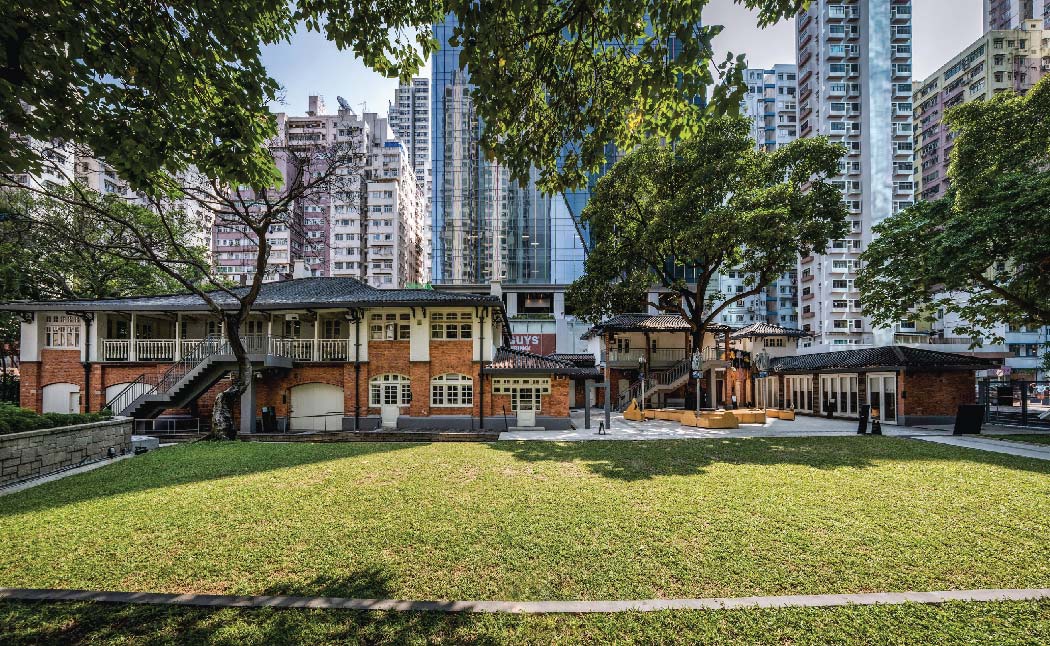 位於北角的「油街實現」是一個結合歷史建築與當代藝術的文化空間,前身為香港皇家遊艇會會所,現為推廣視覺藝術的展覽及活動中心。