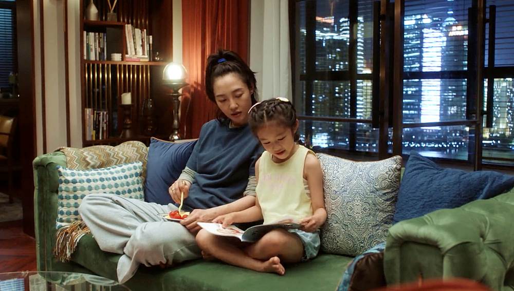 許多媽媽會把生活重心完全放在孩子身上,忽略了自己的感受,長期累積的壓力容易在不經意間爆發