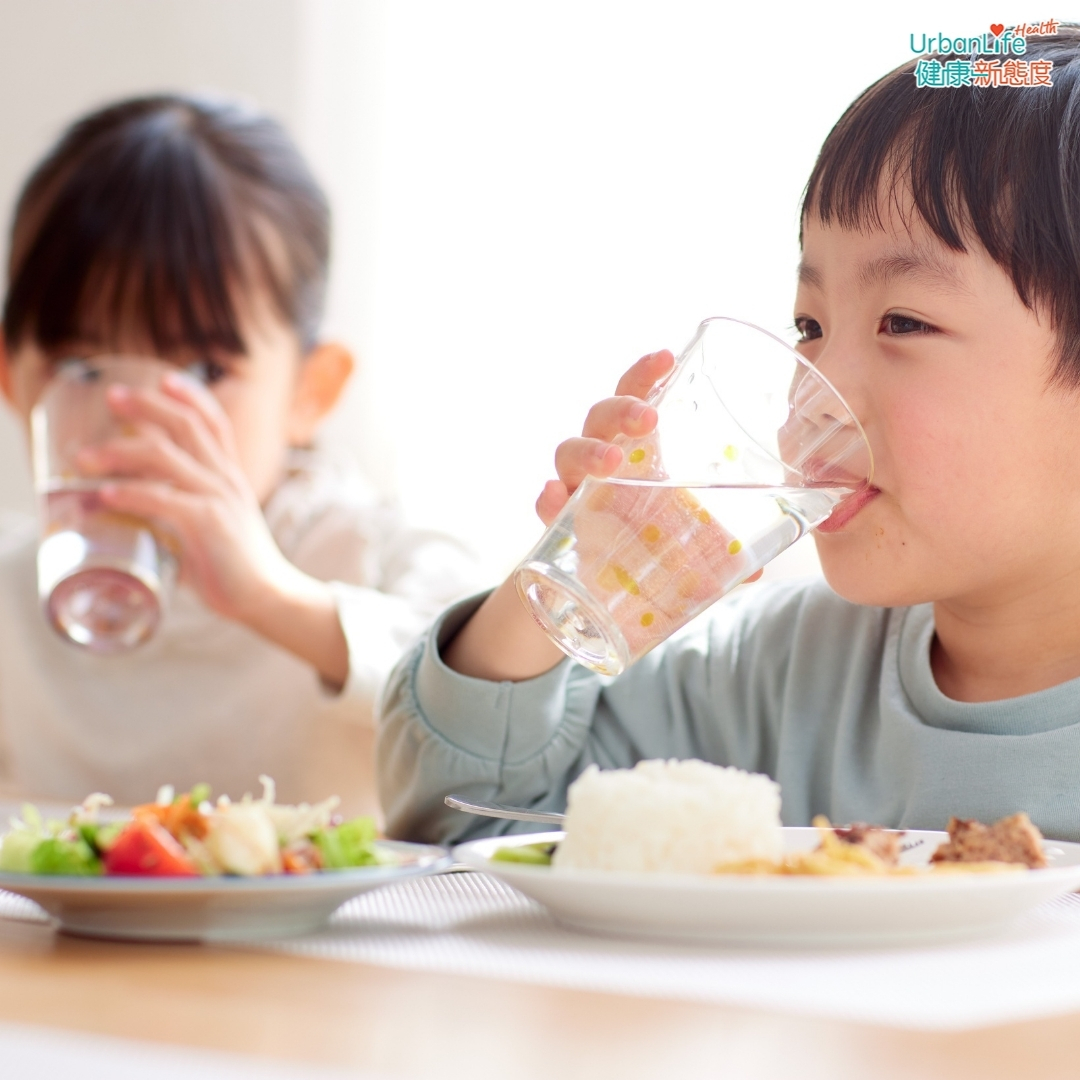 鞏固內部防線:攝取足夠的護眼營養,例如葉黃素跟越橘(花青素)。