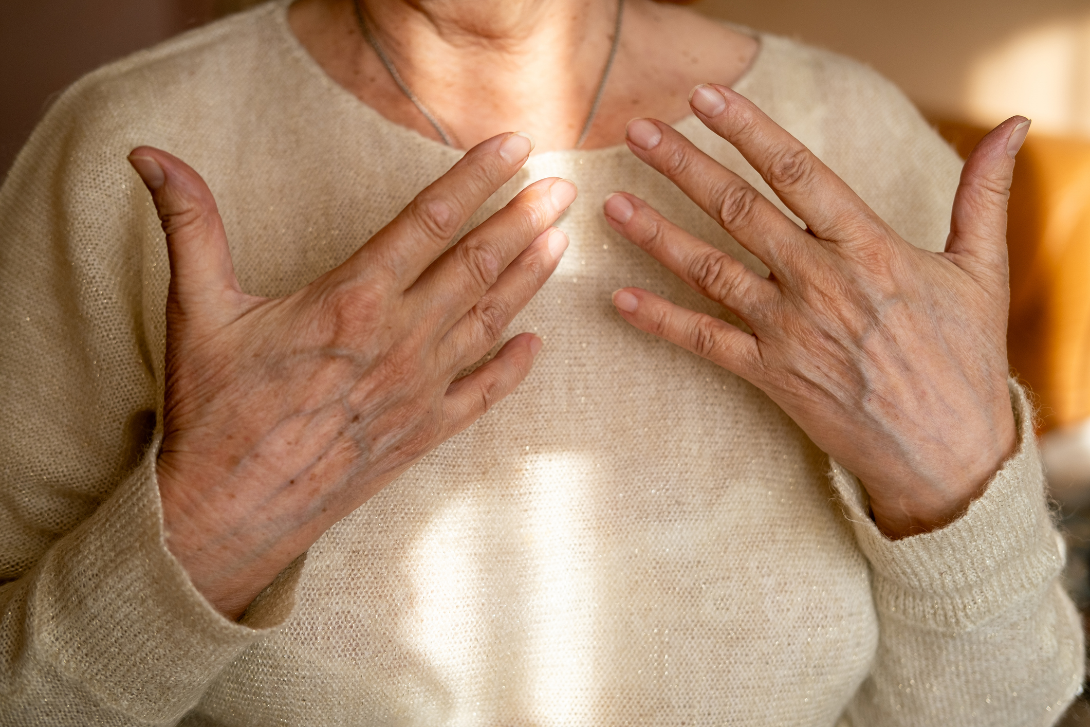 NMN特別適合35歲以上的中老年人、運動愛好者及注重健康者，能有效改善因年齡增長而下降的NAD+水平，從而提升體力、認知和肌肉功能。