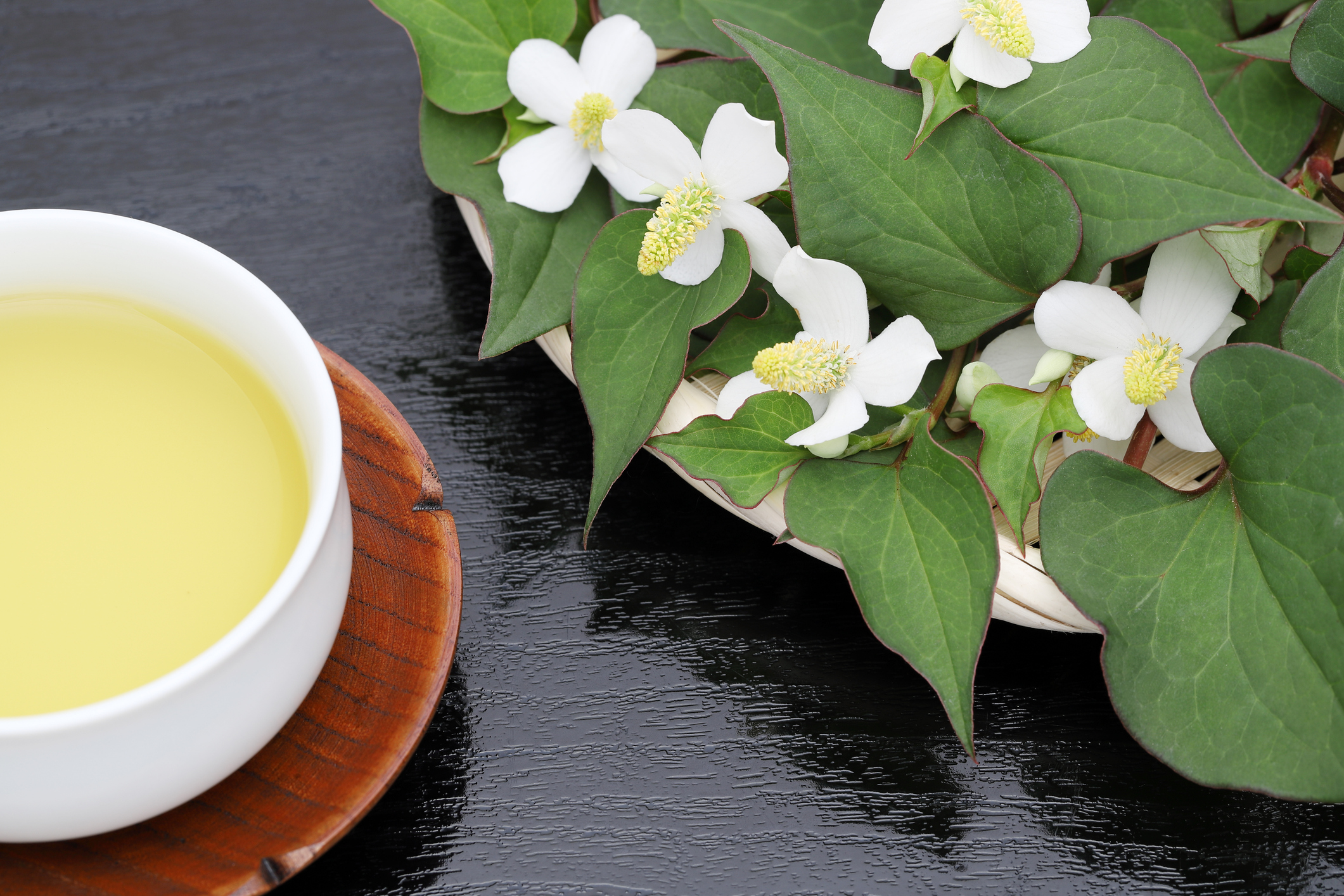 魚腥草的食用時機與方式或可根據個人需求調整。