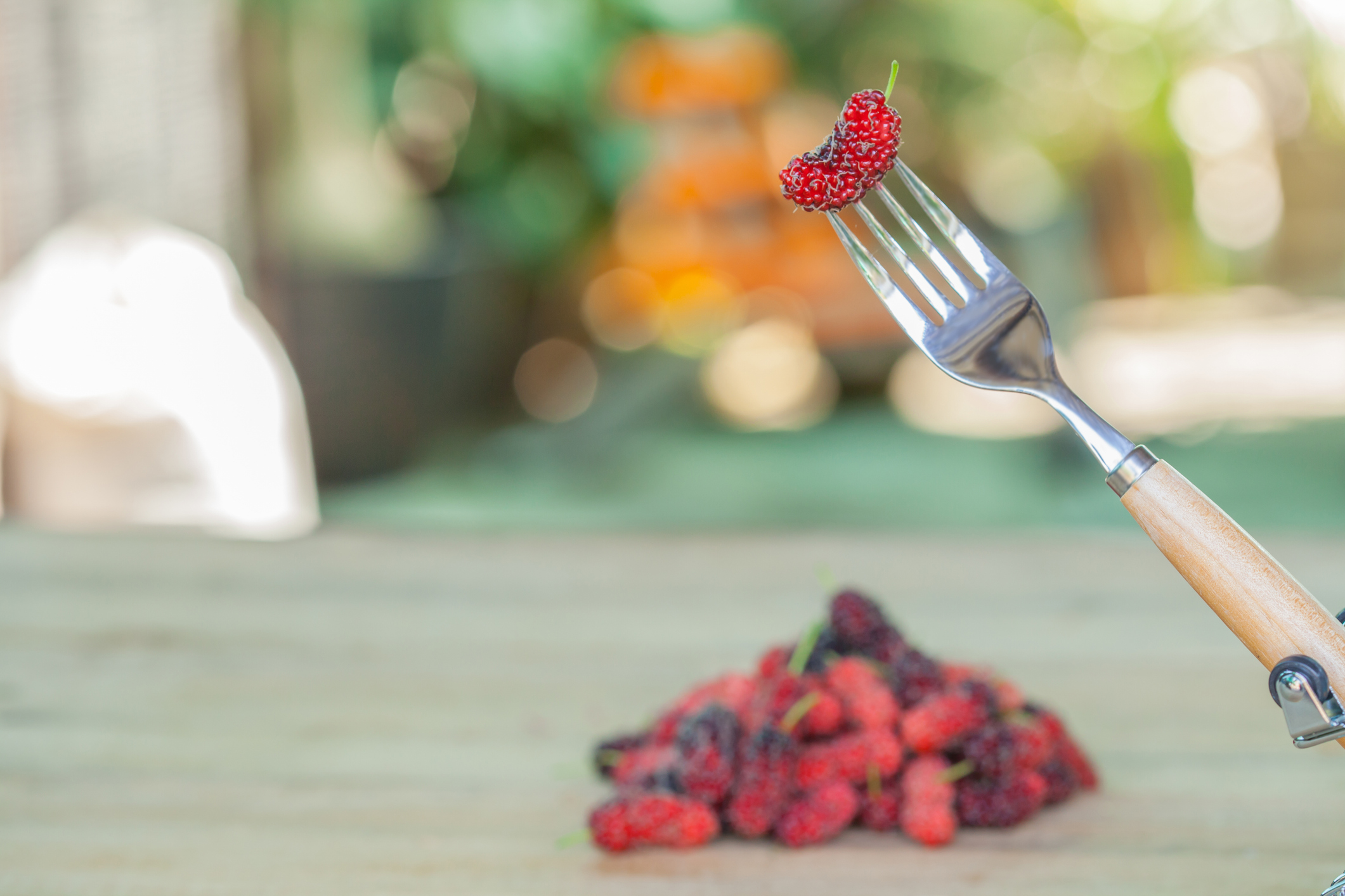 如同所有食物，適量食用是關鍵。對於桑葚，部分食用者需要特別注意幾點。