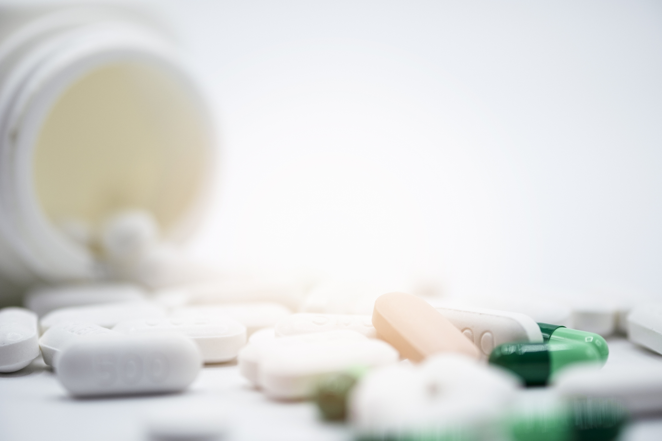 撲熱息痛有多種劑型，如普通片劑、速效片、兒童液體劑型及塞劑，能滿足不同年齡層與情境的止痛退燒需求。