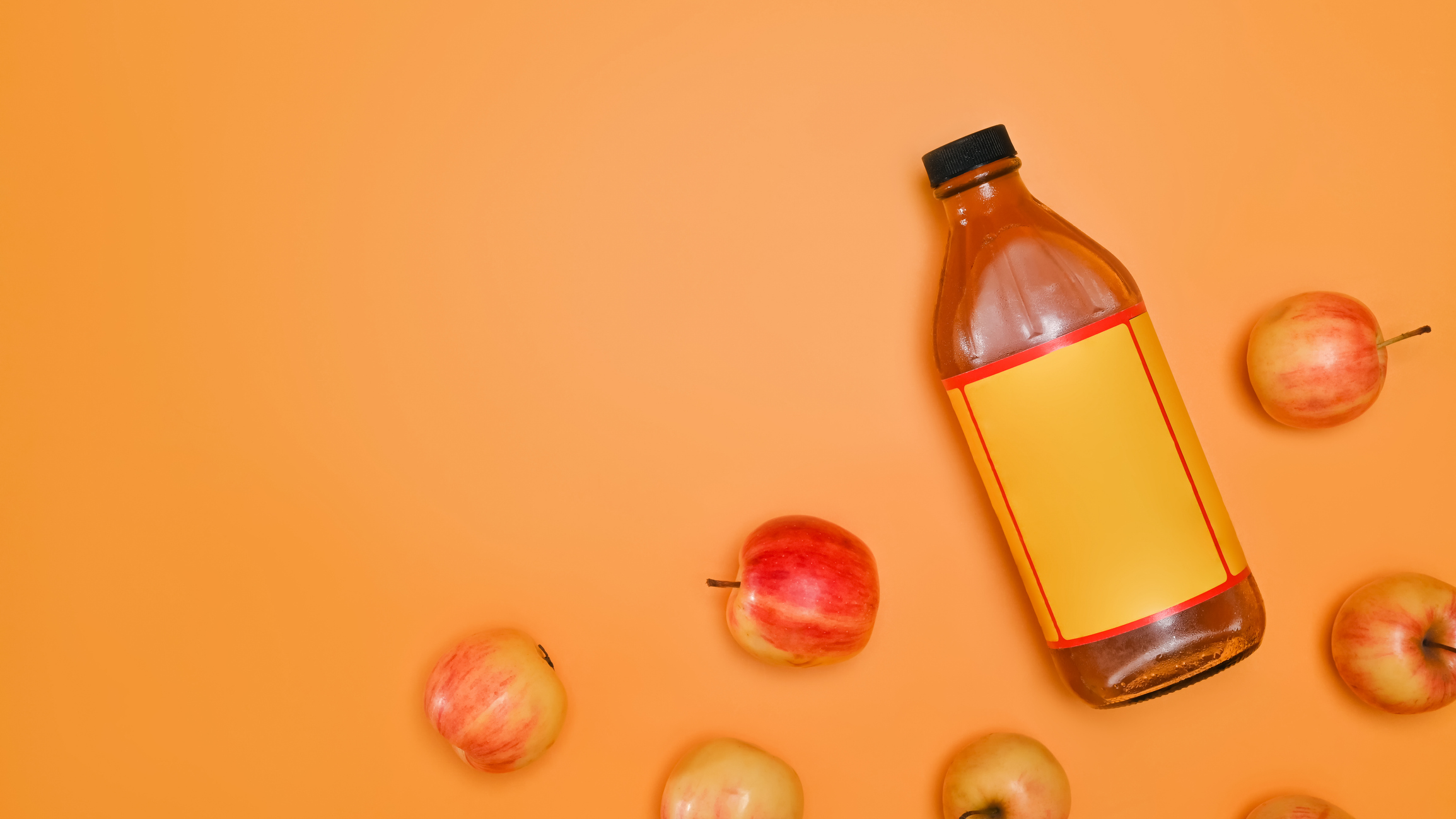 選擇蘋果醋品牌時，可依據需求挑選，如富含「醋母」的 Bragg，或適合料理的 Heinz。