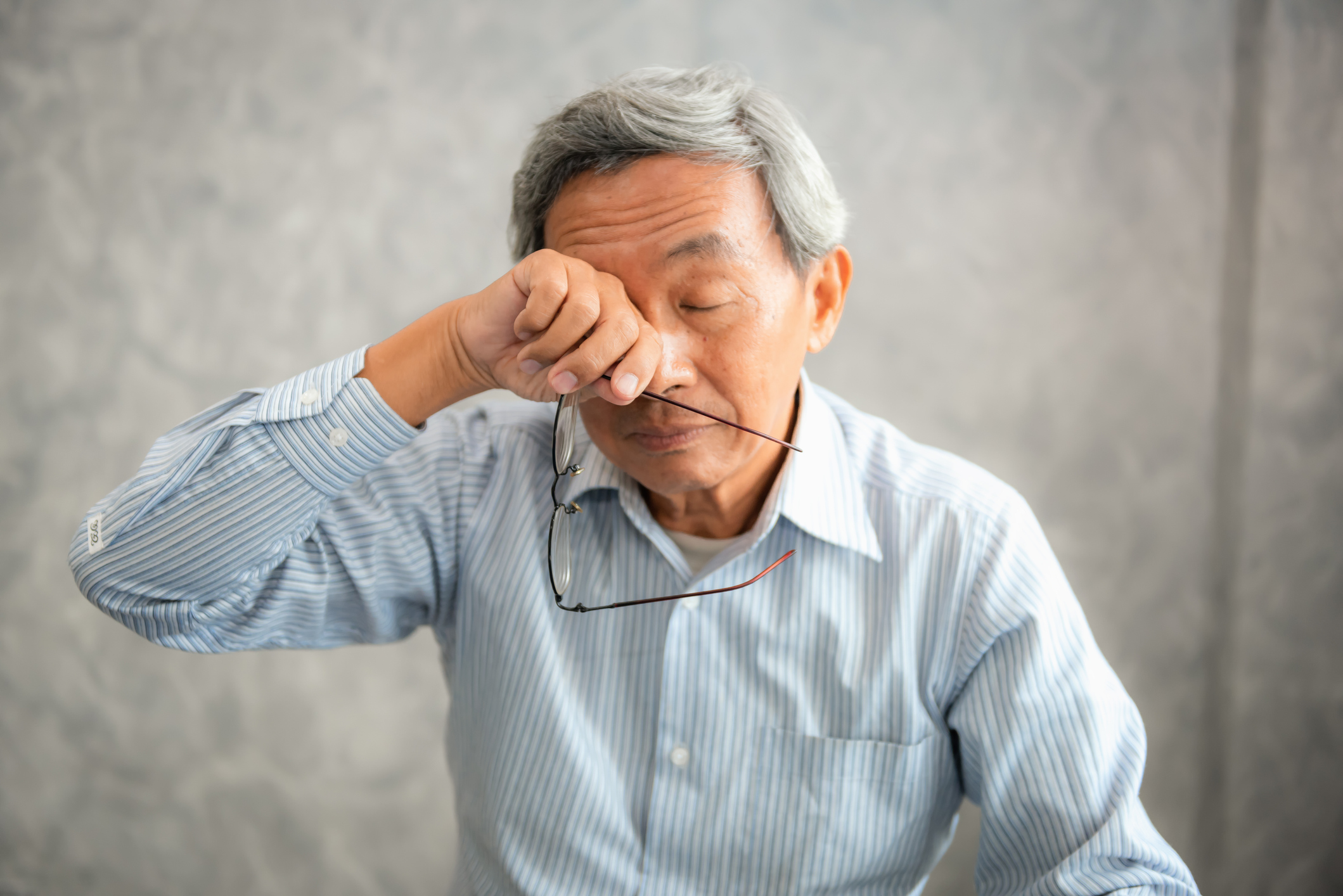 農曆七月,偶爾「看見」一些不存在的人或事物,您會將其歸咎於「時運高」、「陰陽眼」,還是身體響起的健康警號?