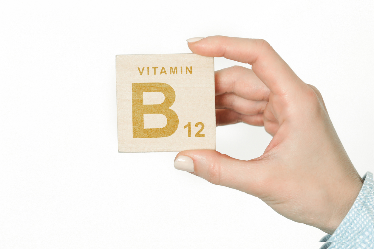 B12缺乏會有哪些症狀?B12怎麼補充效果最好?素食者如何補充B12?