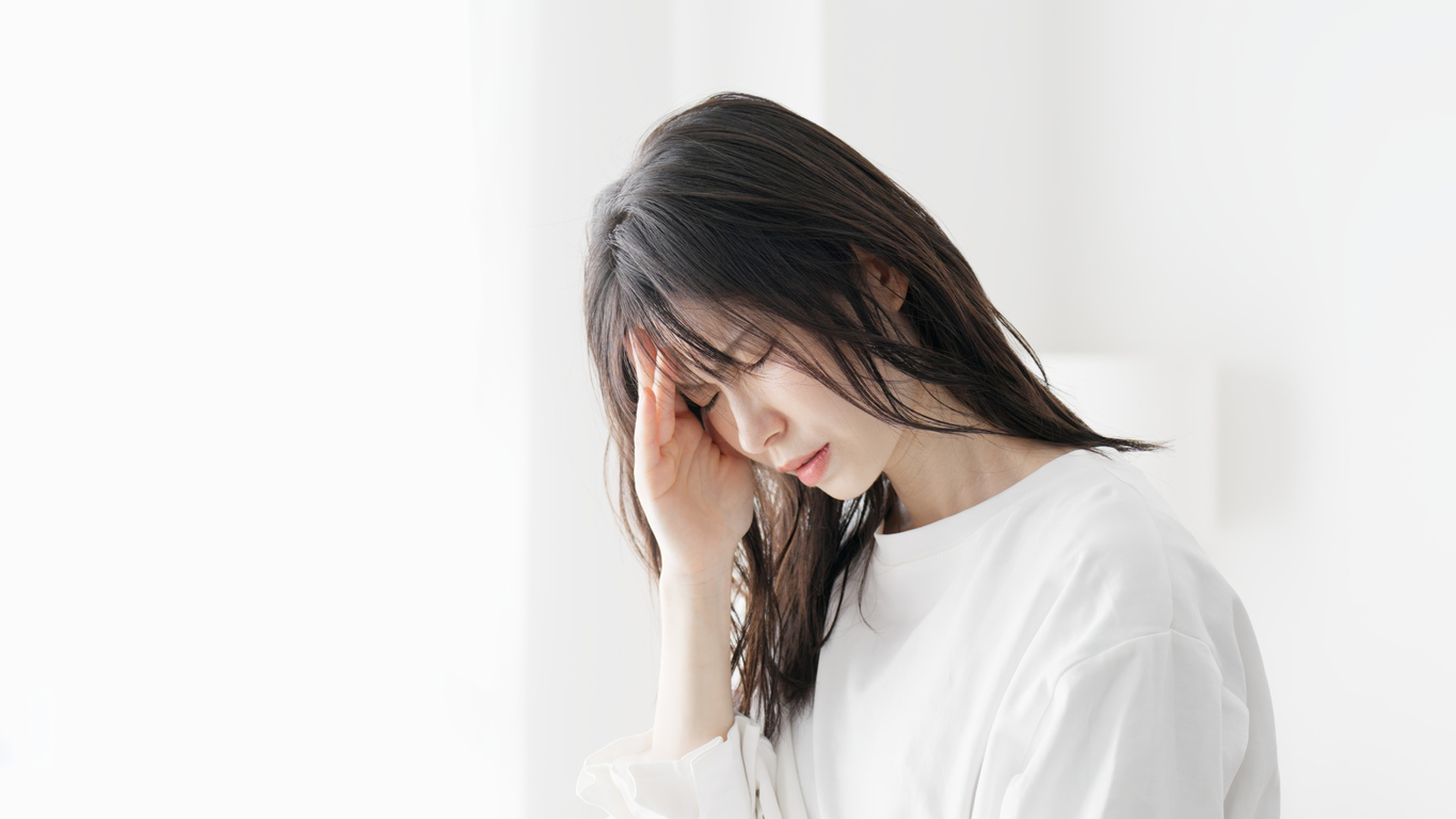 缺乏B12會導致臉色蒼白、頭暈、容易疲倦、心跳加快。